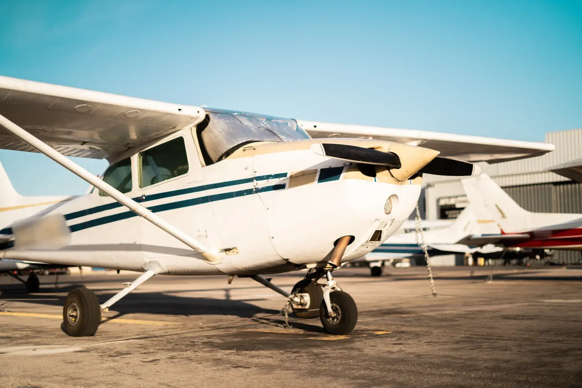 Close front-right view of a Cessna 172N